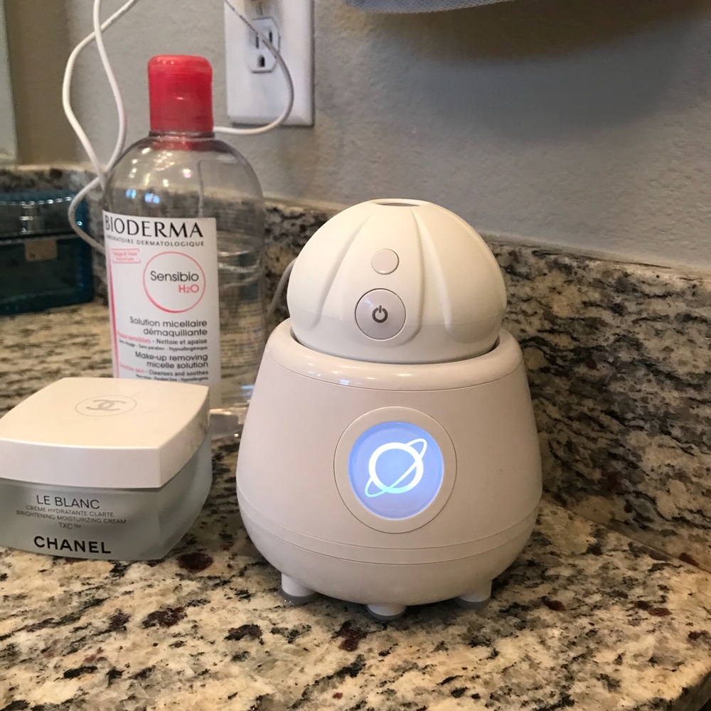 Aura Clean Orbital Face Brush System (Black)